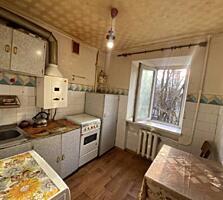 В продаже квартира расположена на 4 этаже 5-этажного дома. Планировка 