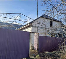 Участок правильной формы - 22 сотки. Проведено электричество и газ. ..