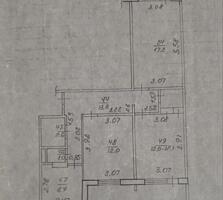 Продается 3-х комн., Центр, р-он 9 школы. Торг.