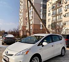 СРОЧНО! Prius V 2013