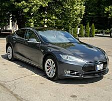 Tesla model S P85D 2015год