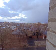 Тирасполь Центр! Ц. Рынок 5 комнат 108 квадратов частично замена окон