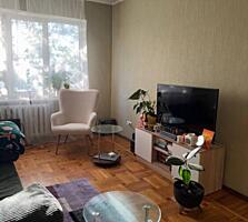 5-комнатная квартира на 8 ст. Большого Фонтана .