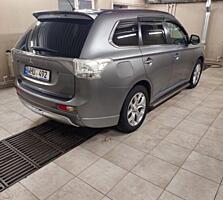 Mitsubishi Outlander 2014гPlug-in Hybrid.