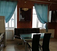 Трех комнатная квартира в центре на спуске Польском