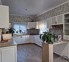 Кухня студия 40 м² + гараж + терраса = идеальный дом