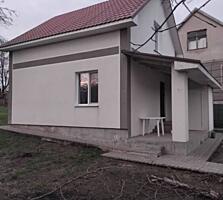 Предлагается к продаже современный двухэтажный дом новой постройки из 