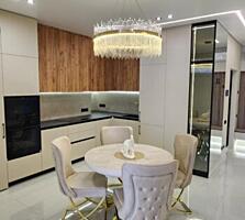 Акрополь . Двухкомнатная квартира с ремонтом.