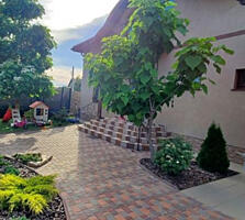 Двухэтажный дом с камином