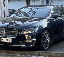 Lincoln MKZ 2.0 hybrid 2019 год.
