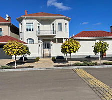 Продам трехэтажный дом с дорогим ремонтом, Совиньон.