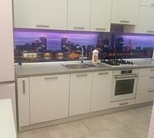 Стильная трехкомнатная квартира с террасой в центре Одессы