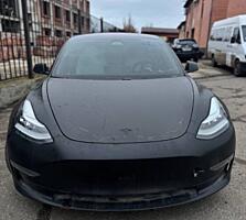 TESLA MODEL 3 performance