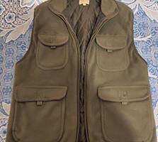 Продам жилетки по 100р.