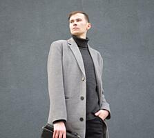 Продам мужское пальто в отличном состоянии