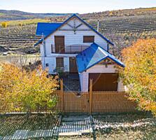 Casă Spațioasă cu 2 Nivele și confort modern – 10 Ari, Băcioi (sat Fru