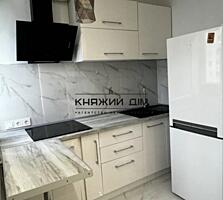 Продаж 1-кімнатної квартири в Печерському районі в цегляному будинку. 