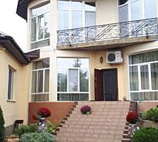 Продам современный дом с бассейном вблизи моря в Аркадии