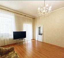 Продаётся 3-х комнатная квартира в центре города, на улице Базарная. .