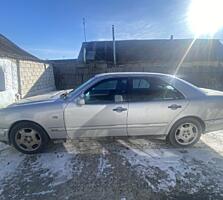 Продам Mercedes 210