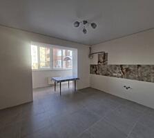 Продаётся просторная 1-комнатная квартира в новом доме с современным .