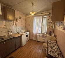 В продаже двухкомнатная квартира. Квартира находится в тихом месте, с 