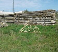 Продается в с. Августовка участок с фундаментом.