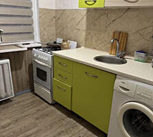 Продам квартиру 44.5 кв. м., 5/5, Небесной сотни пр./район Сити Центра