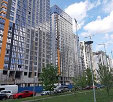 Продаётся пятикомнатная квартира. Дарницкий район, улица Причальная, .