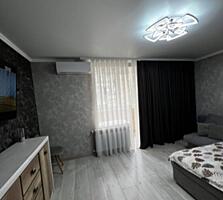 Продается двухкомнатная квартира с ремонтом, мебелью и техникой.