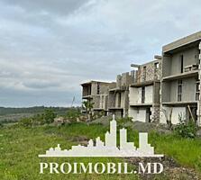 Vă propunem spre vânzare acest Townhouse în 2 nivele, com. Bubueci, ..