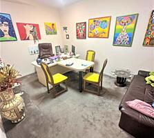 Продам на Соборной площади дворовой работающий офис