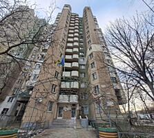 Apartament cu 3 camere, Centru.