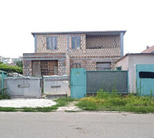 Продам двухэтажный дом на пос. Котовского, Золотой треугольник.