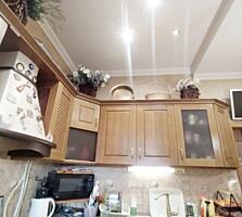 Продаю 2-кім. квартиру, вул. Адміральська