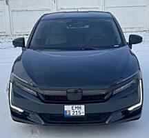 Honda clarity Plugin hybrid. 2019 год.