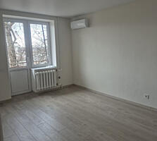 Продается двушка на Бородинке(Крикова) 2/5 с ремонтом