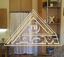 Три комнаты в общежитии с одним соседом.