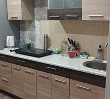 1-комнатная с ремонтом и мебелью, ул. Грушевского. Срочно!