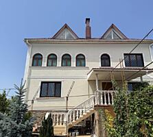 Продаётся просторный трёхэтажный дом с мансардой и общей площадью 373 