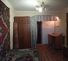 Продам коммуналку - 1 ком. жилое состояние. Район Кульбакино