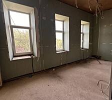 Предлагается к продаже большая 5-комнатная квартира общей площадью ...