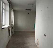 Продается 1 ком кв-ра в 5 ти. эт. в т. доме р-н Кировский фосад