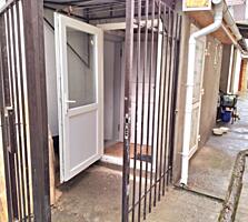 1 к. часть дома в центре города, р-н городка Сказка.