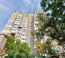 Vânzare: apartament cu 3 camere separate + living spațios, Centru