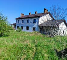 Продам большой дом-дуплекс в с. Нерубайское.