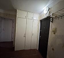 Продаю 2-х комнатную квартиру в Днестровске, на 1 этаже.