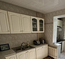 Срочно продам 4-комнатную квартиру.