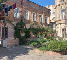 Комната на Жуковского