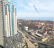 Продам 2 комнатную квартиру с прямым видом на море.